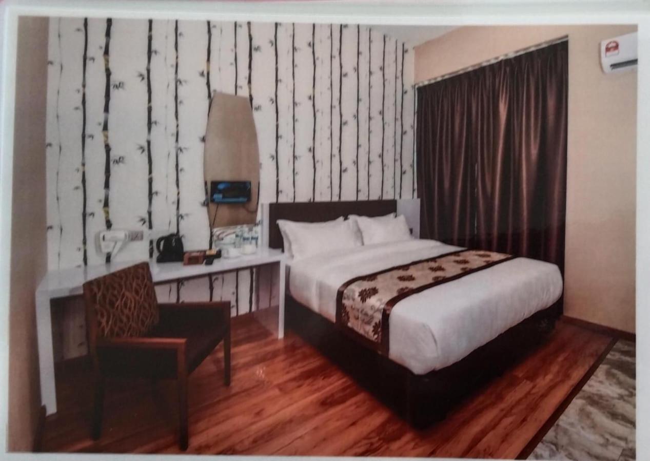 Hotel Holmes Johor Jaya Johor Bahru Exterior foto