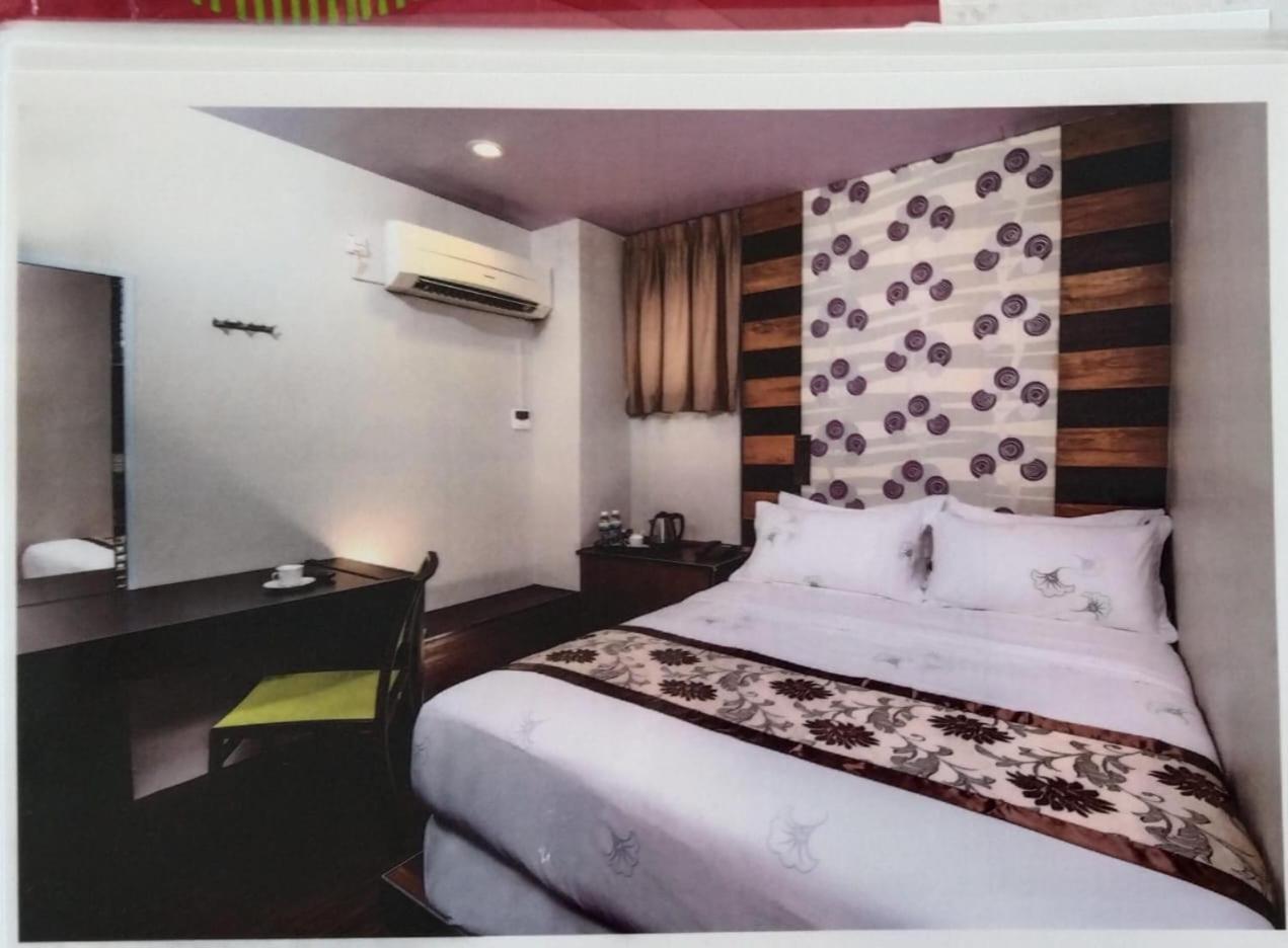 Hotel Holmes Johor Jaya Johor Bahru Exterior foto